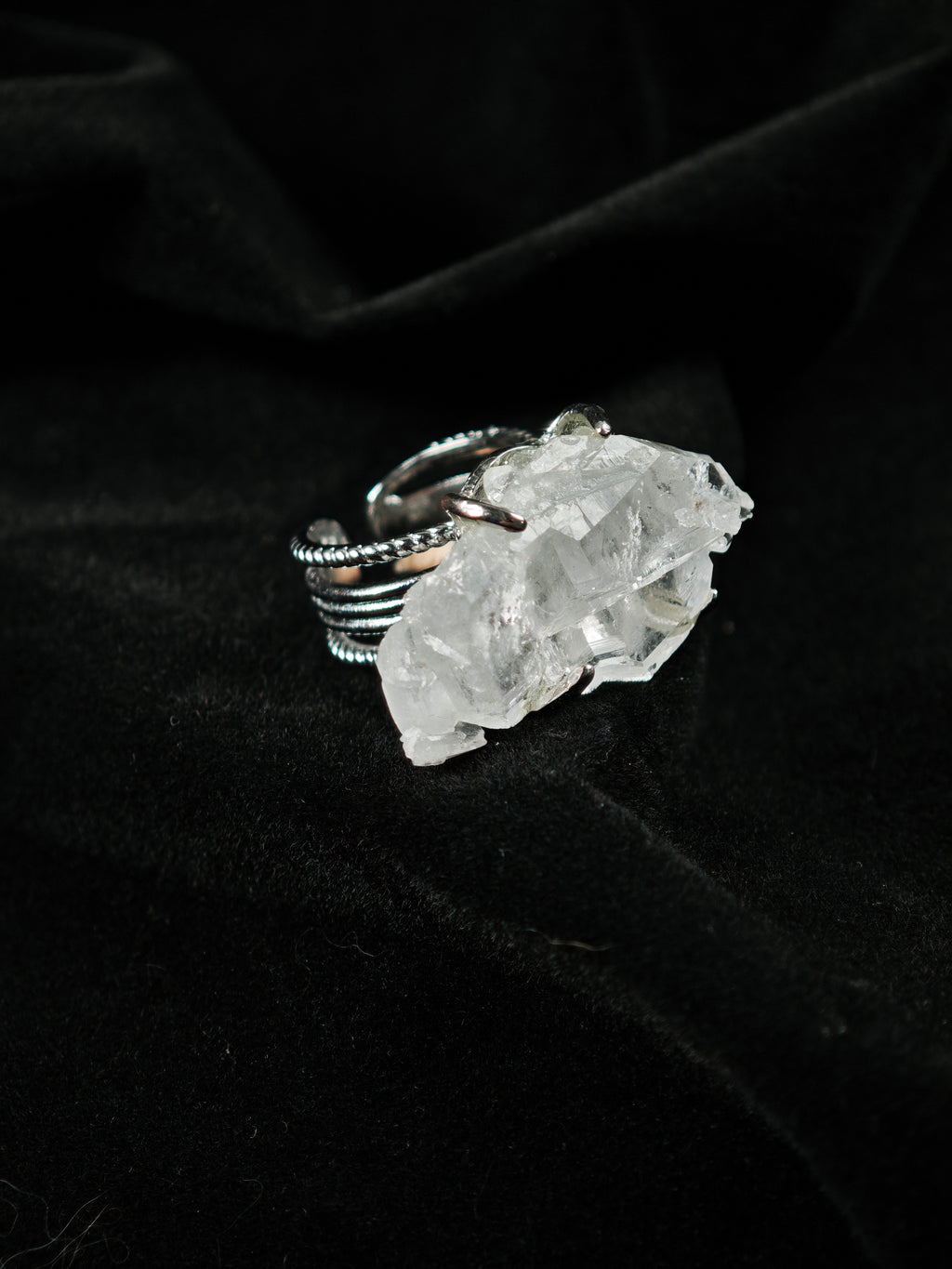 Faden Quartz Adjustable Ring - Natural Mineral - Solo Collection -006