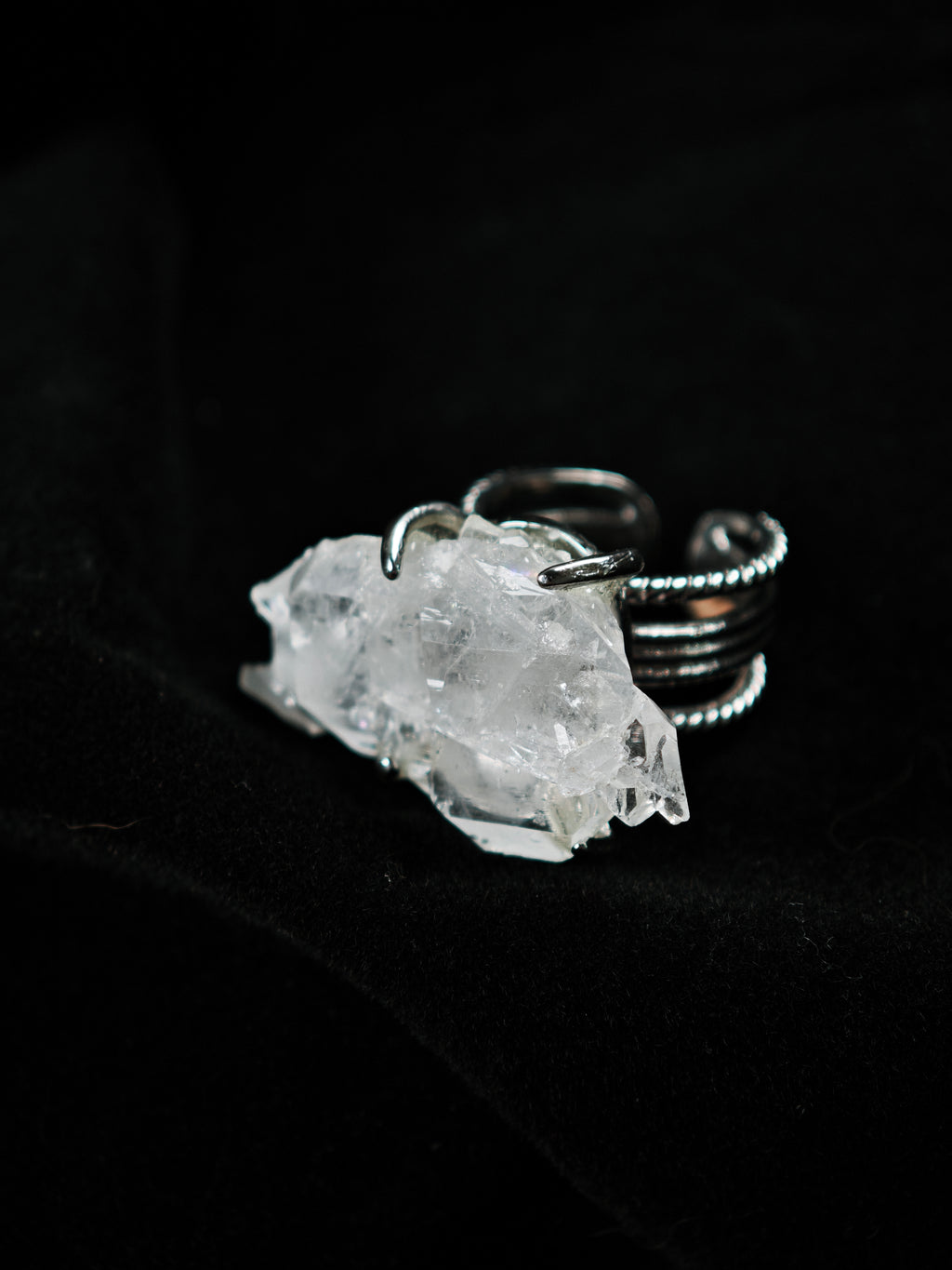 Faden Quartz Adjustable Ring - Natural Mineral - Solo Collection -006