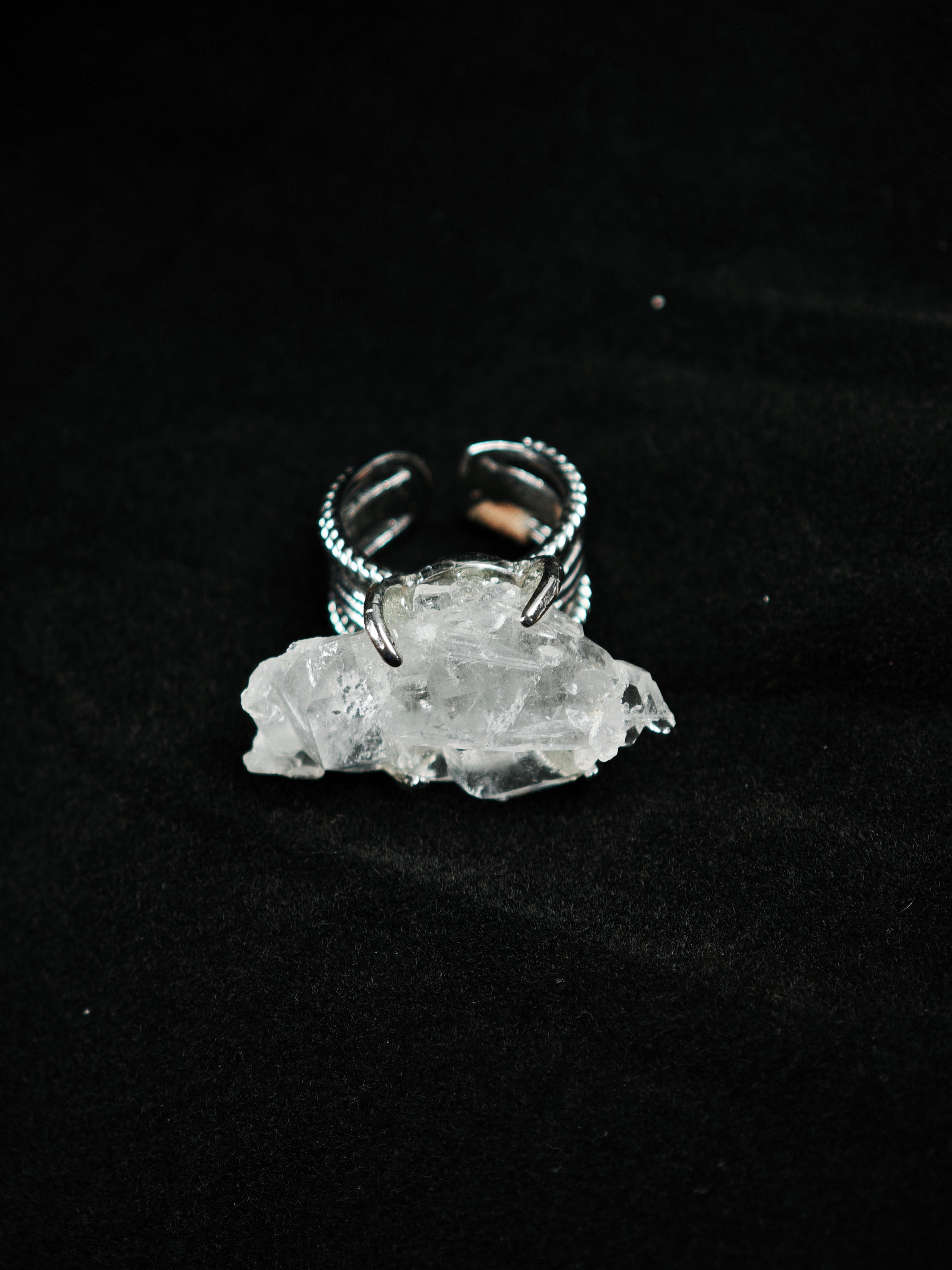 Faden Quartz Adjustable Ring - Natural Mineral - Solo Collection -006